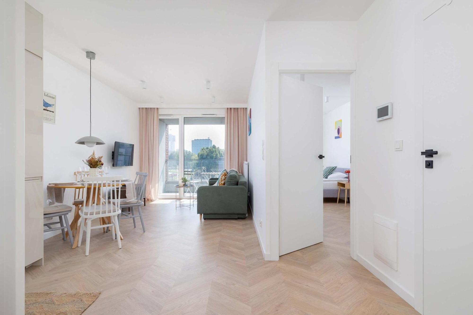 Apartment Sloneczna Comfy With Balcony & Parking By Renters *