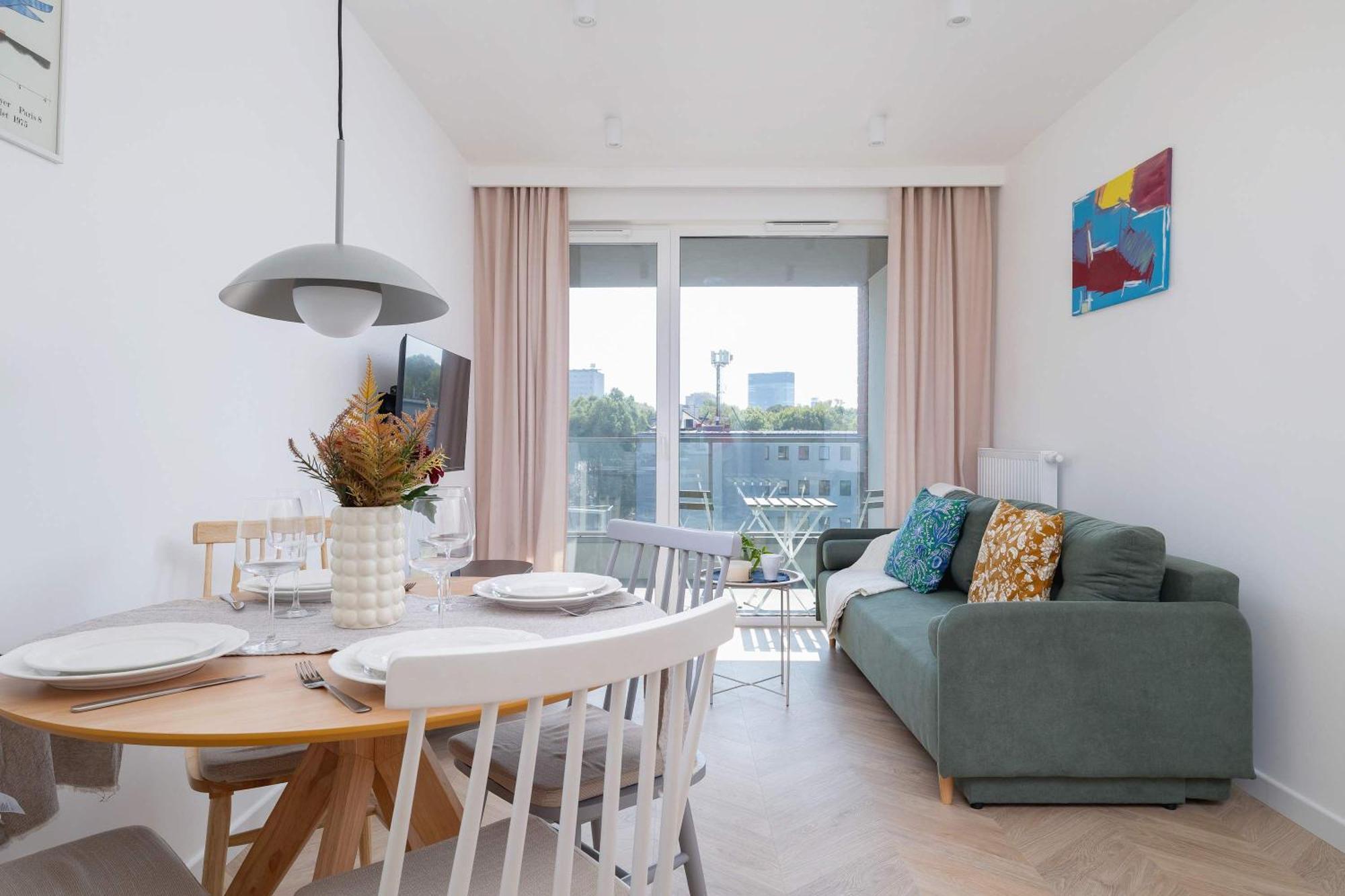 Sloneczna Comfy With Balcony & Parking By Renters Apartmán