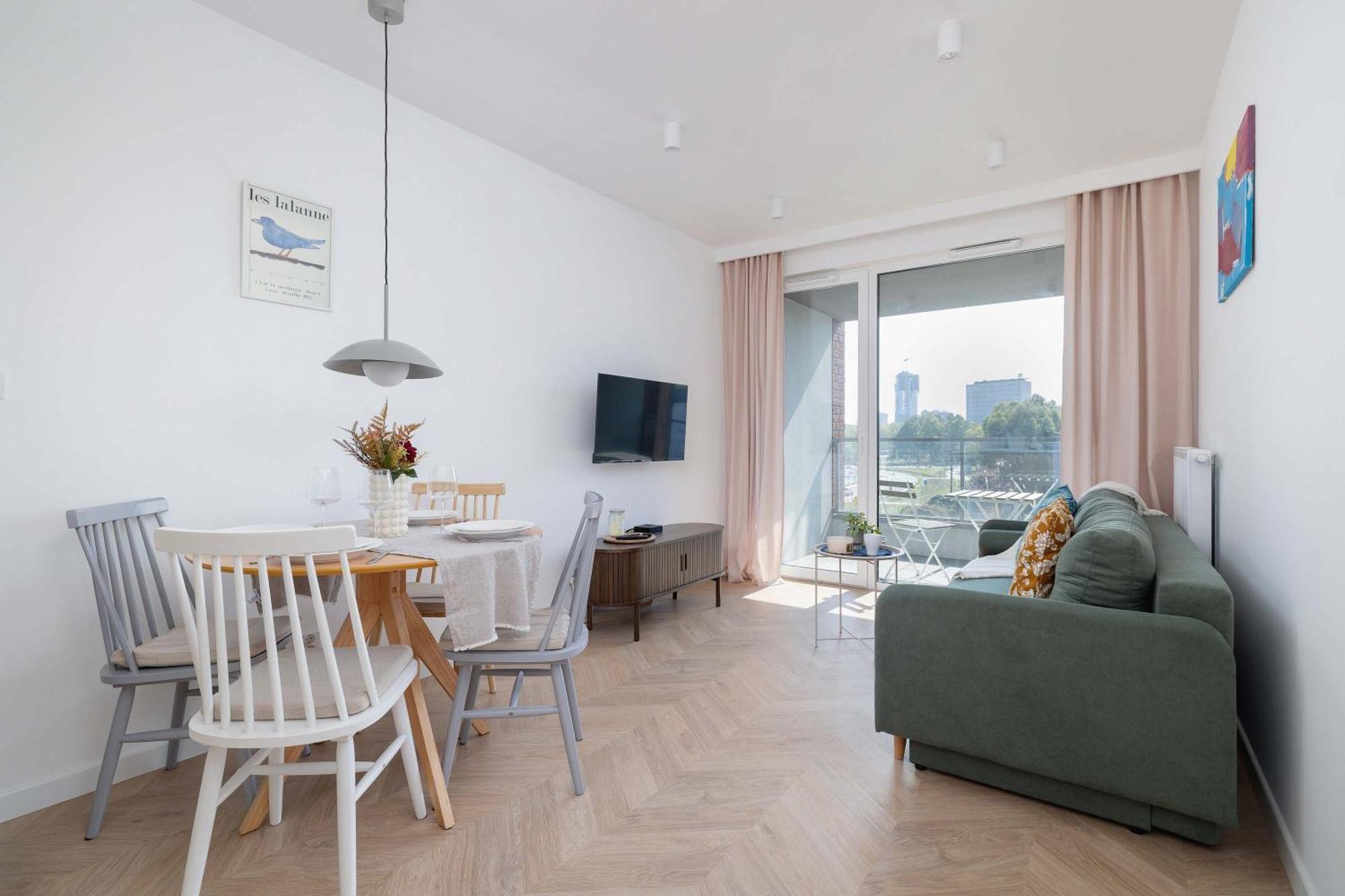 Sloneczna Comfy With Balcony & Parking By Renters